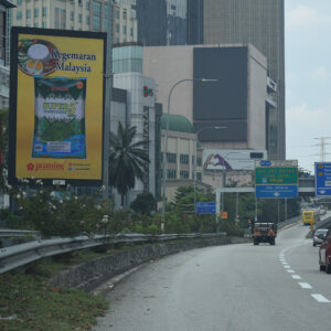 Large Format Digital OOH Screen at Federal Highway (Sunway to KL) after NAZA