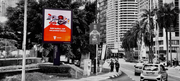 Digital OOH screen at KLCC/Ampang Area.